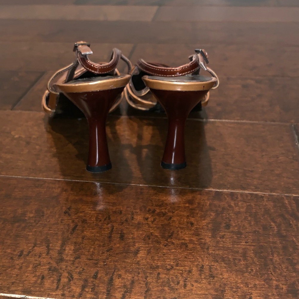 Pointed Stuart Weitzman Heel - image 3